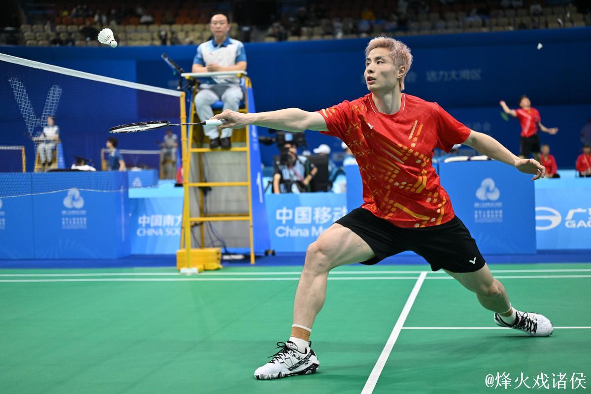 国手发威 全运会羽毛球团体赛四强落定
